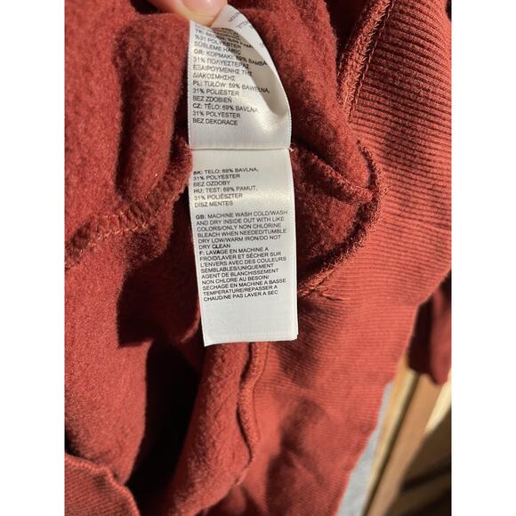 The North Face Hoodie Sweatshirt Mens Medium Red Bear Graphic Pullover Fleece - Picture 9 of 10